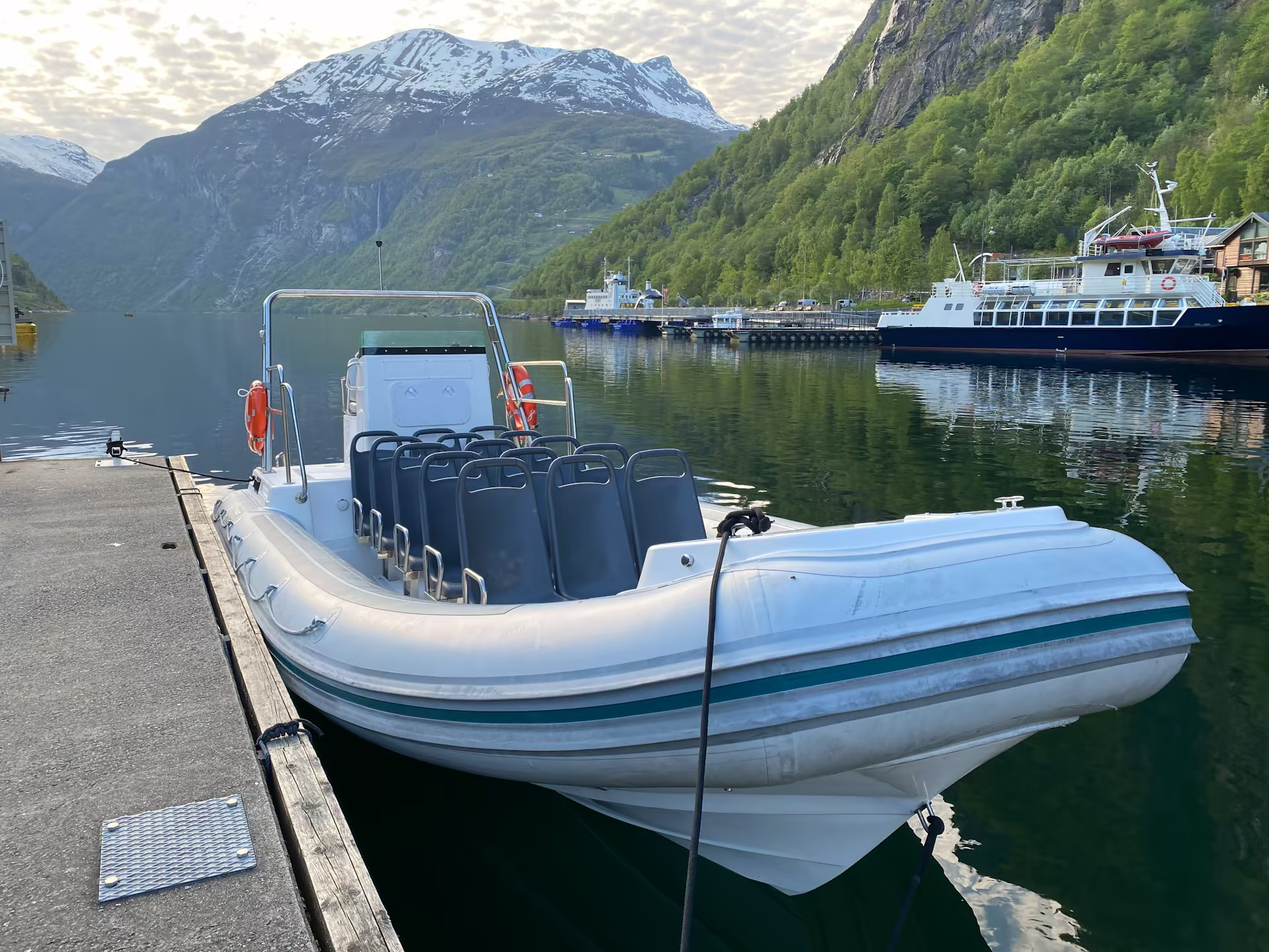 Schlauchboot auf dem Wasser
